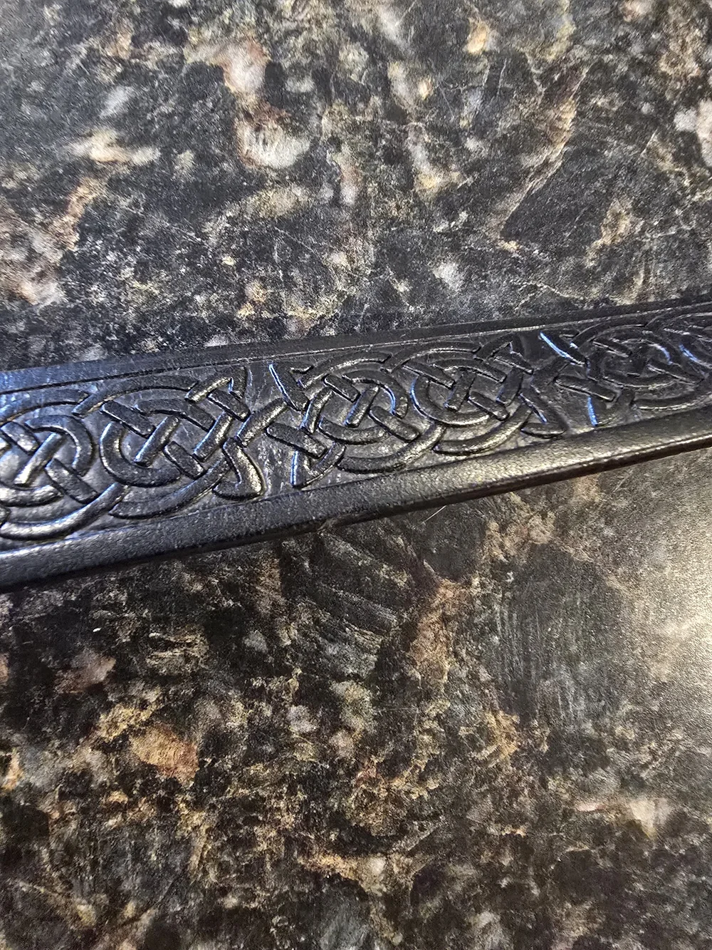 Made in Ireland Celtic Knot Bonded Leather Belt XL Silver Buckle Black